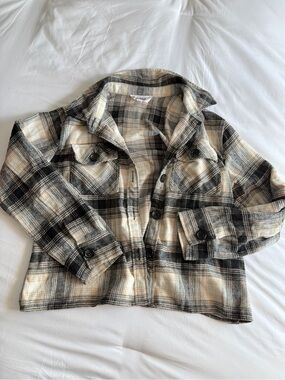 BB Dakota Plaid Shirt Jacket in Cream and Black